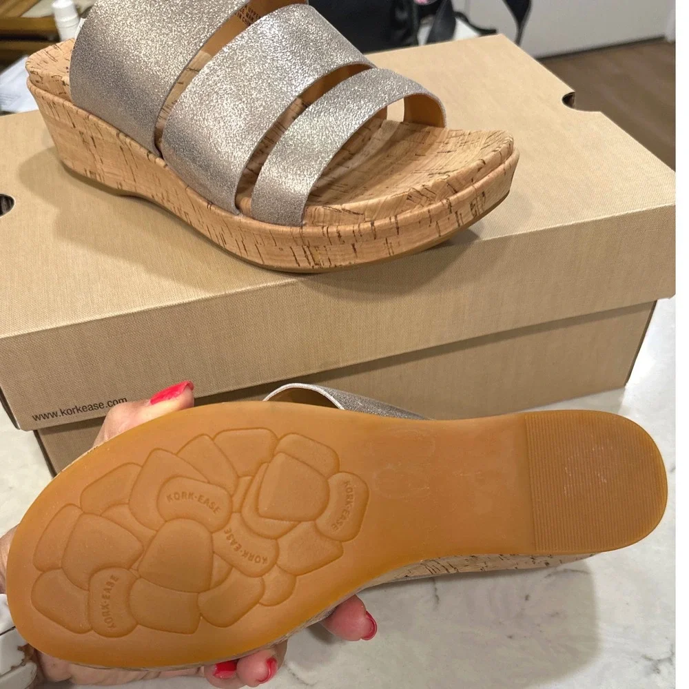 NEW IN BOX Kork-Ease Menzie Gold Metallic Leather Cork Wedge Slide Sandal Size8